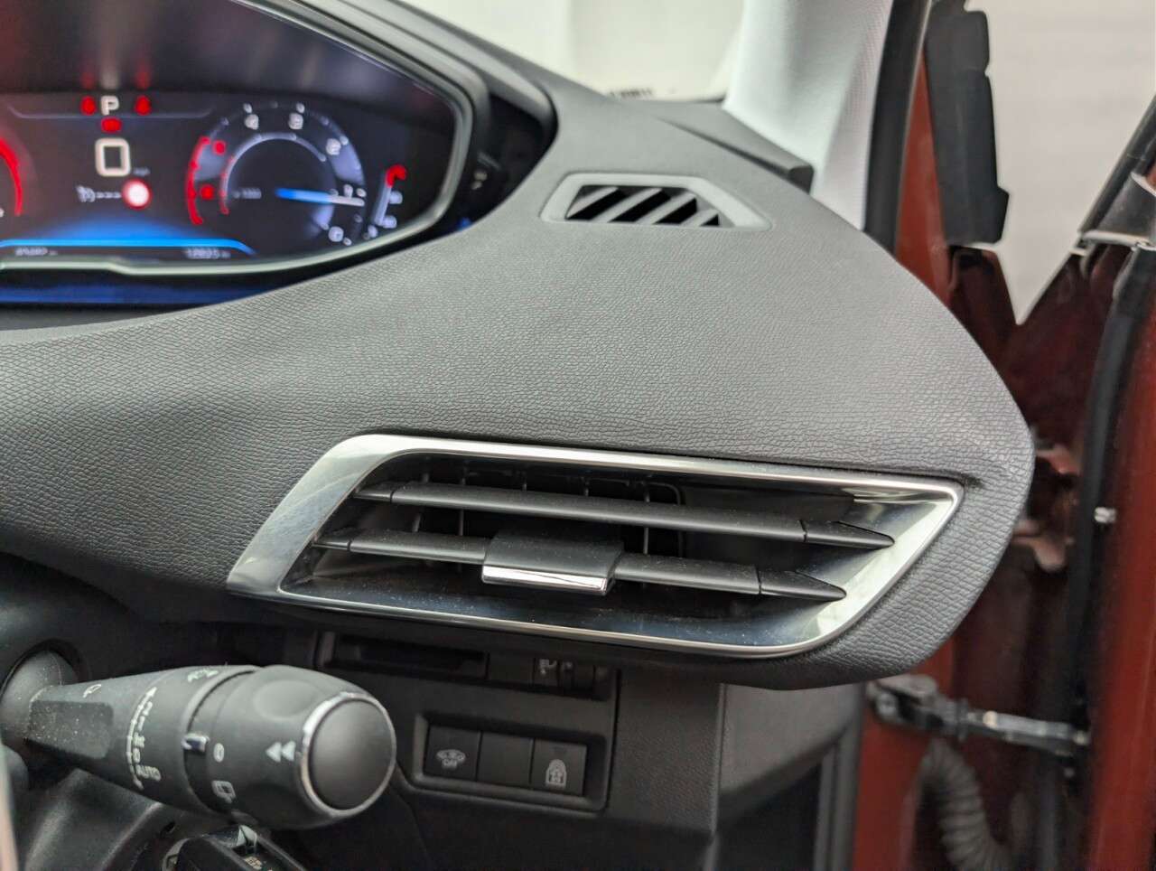 2018 PEUGEOT 3008 2018 PEUGEOT 3008