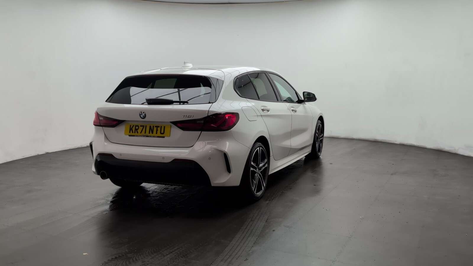 2021 BMW 1 SERIES 2021 BMW 1 SERIES