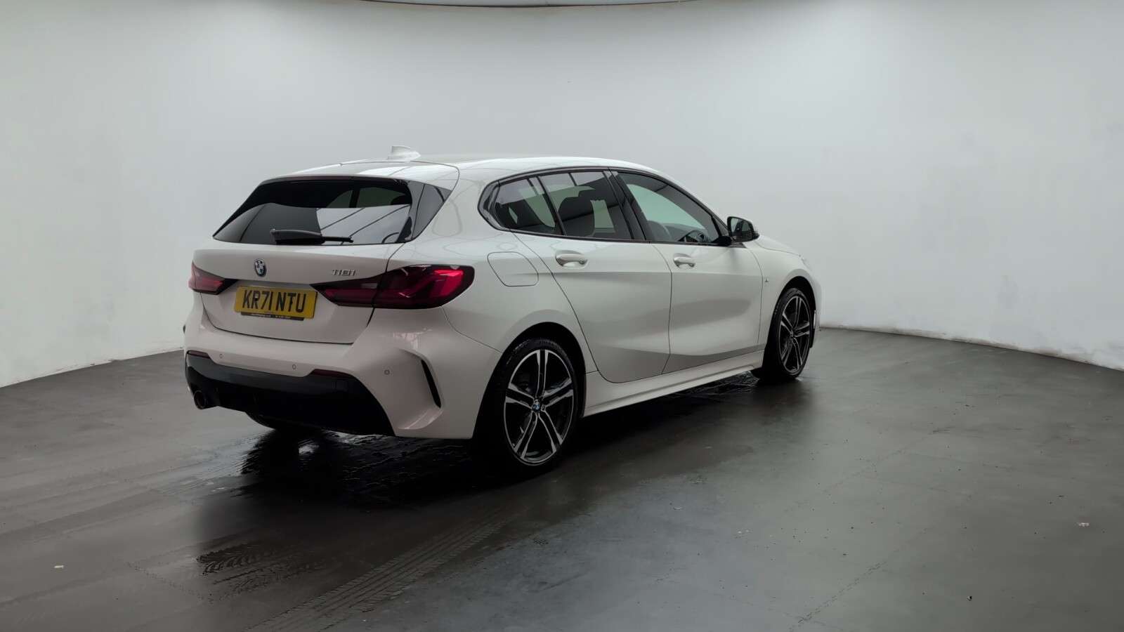 2021 BMW 1 SERIES 2021 BMW 1 SERIES