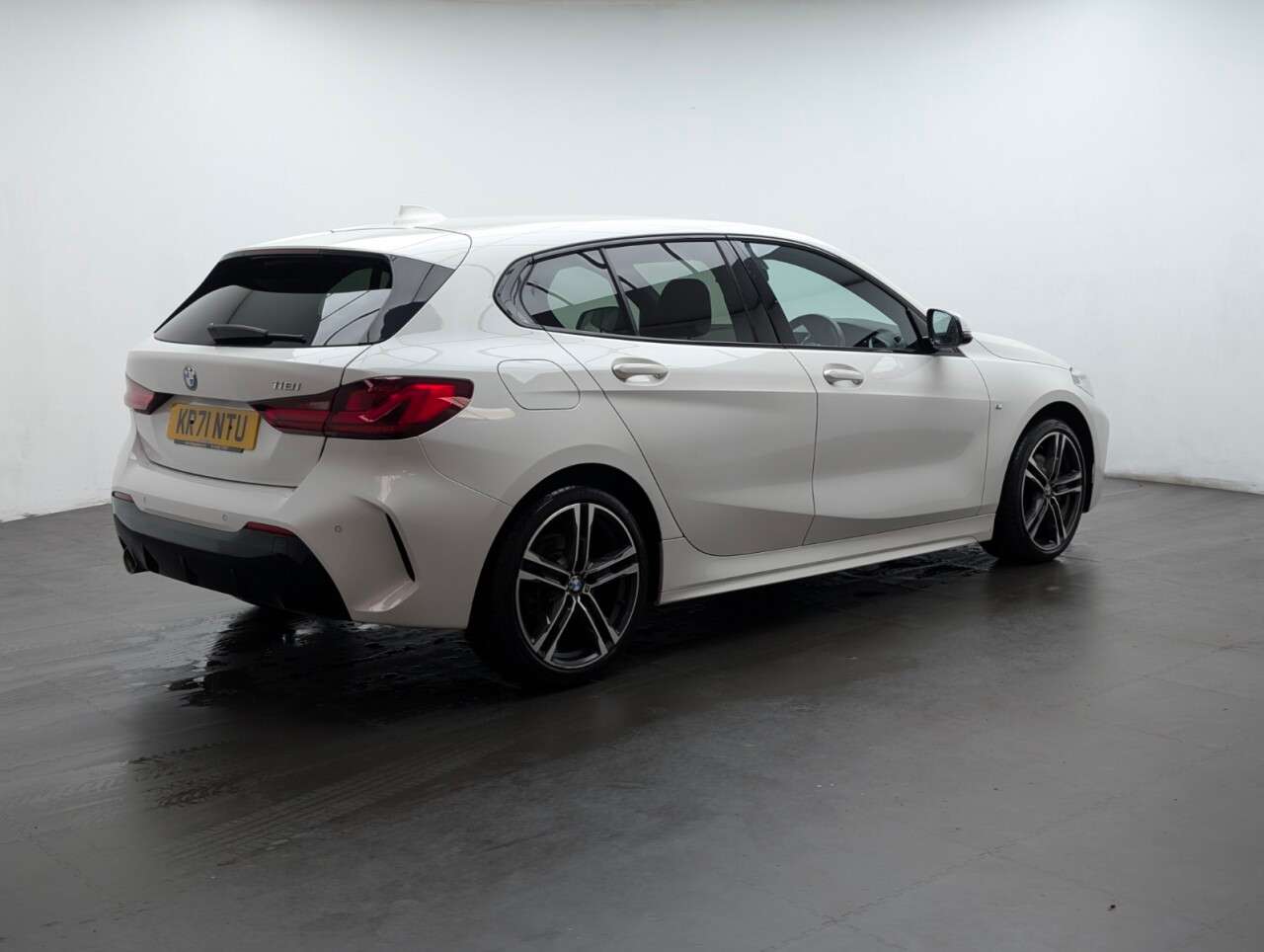 2021 BMW 1 SERIES 2021 BMW 1 SERIES