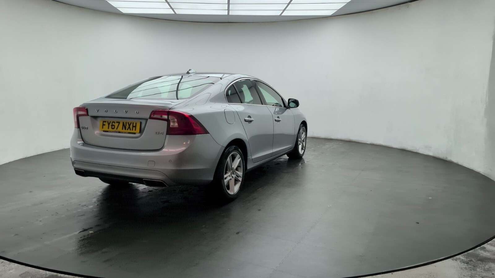 2017 VOLVO S60 2017 VOLVO S60