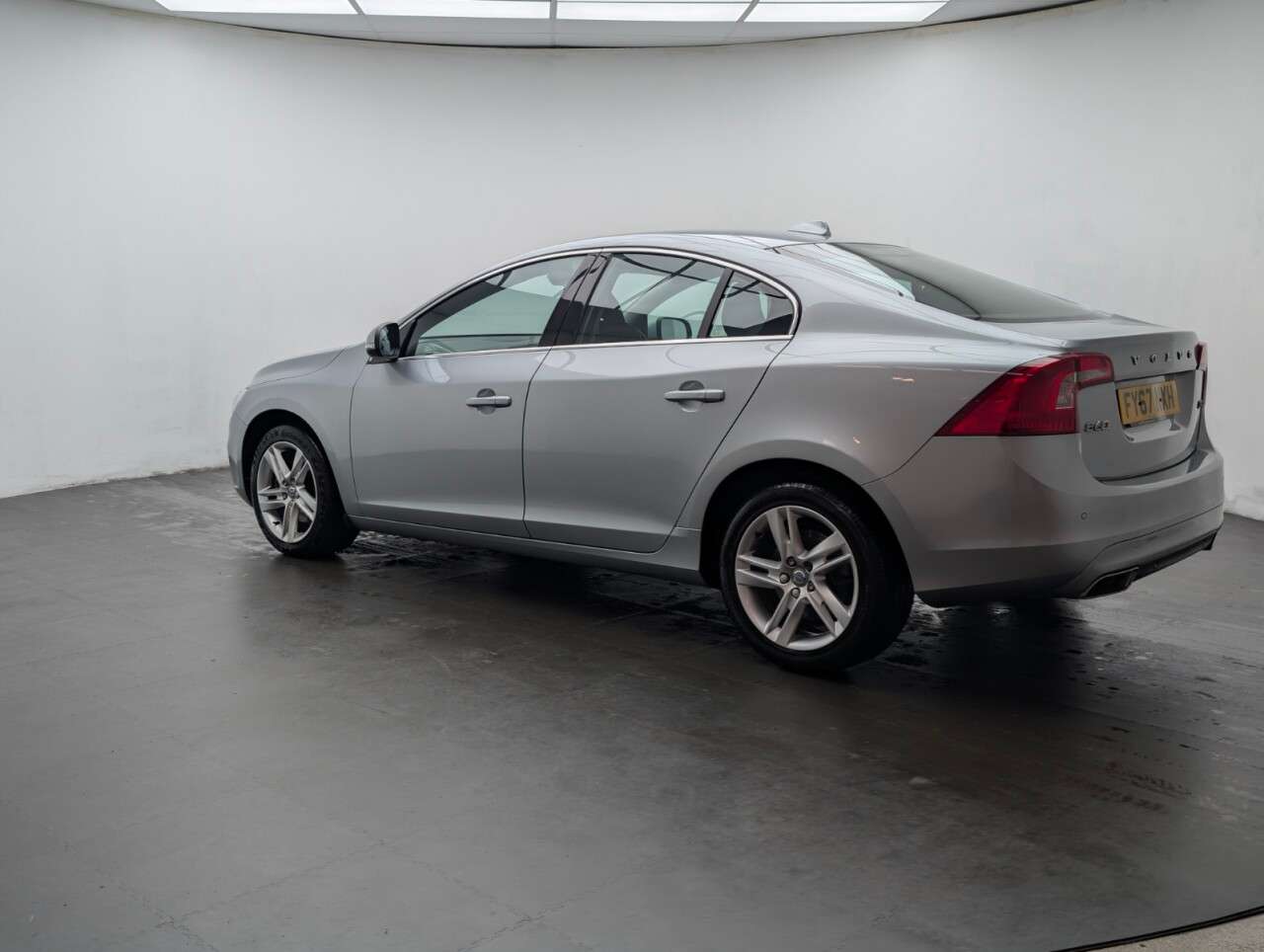 2017 VOLVO S60 2017 VOLVO S60