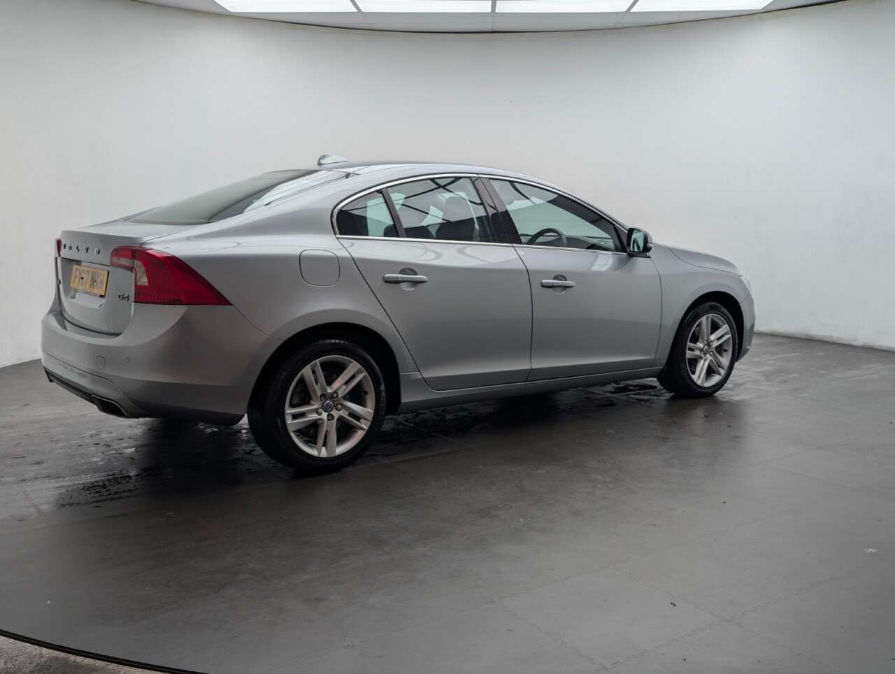 2017 VOLVO S60 2017 VOLVO S60