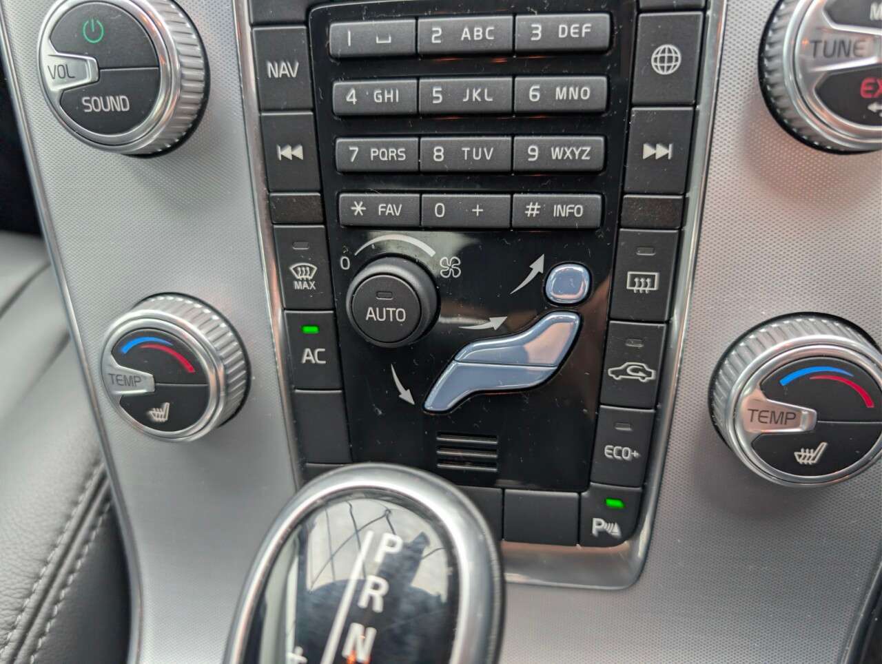 2017 VOLVO S60 2017 VOLVO S60