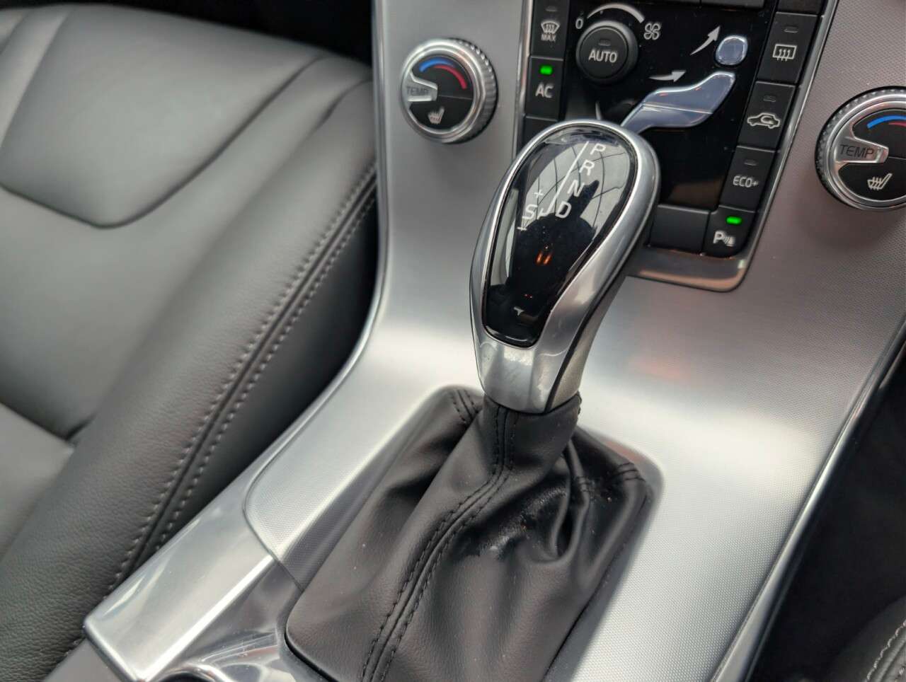 2017 VOLVO S60 2017 VOLVO S60