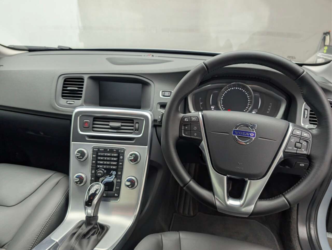 2017 VOLVO S60 2017 VOLVO S60