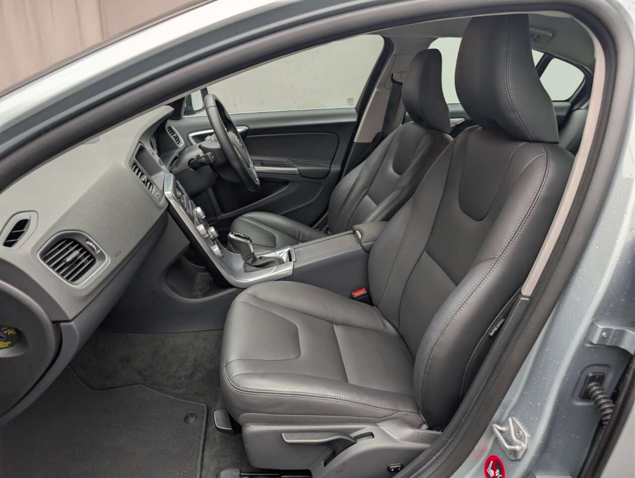 2017 VOLVO S60 2017 VOLVO S60