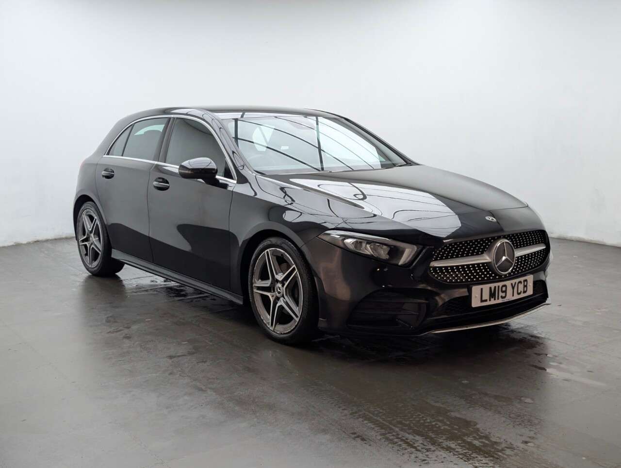 A 2019 MERCEDES A-CLASS A 180 AMG LINE A 2019 MERCEDES A-CLASS A 180 AMG LINE
