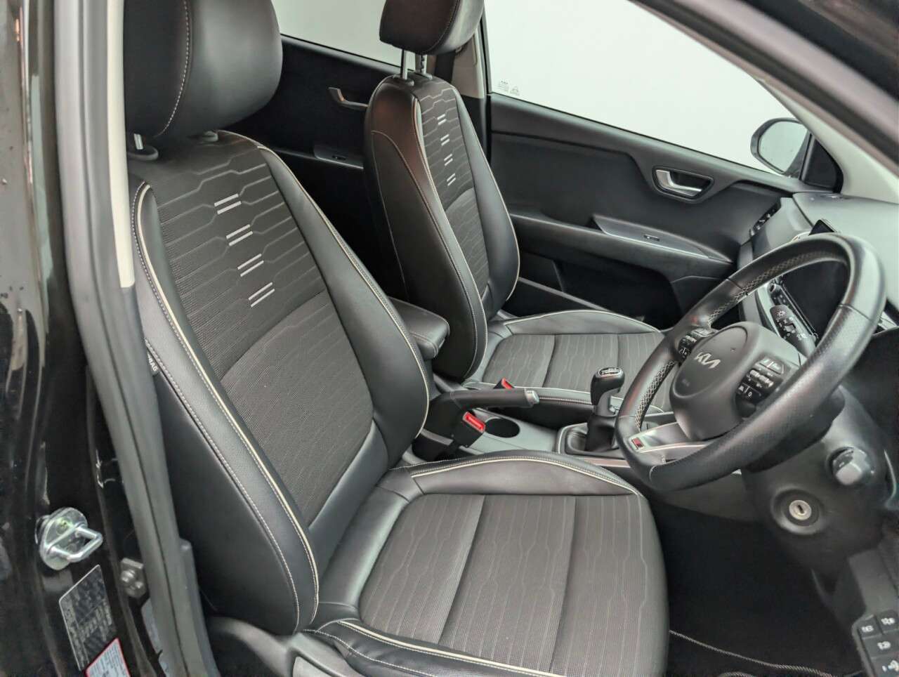 2022 KIA STONIC 2022 KIA STONIC