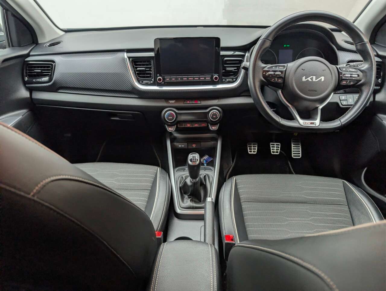 2022 KIA STONIC 2022 KIA STONIC