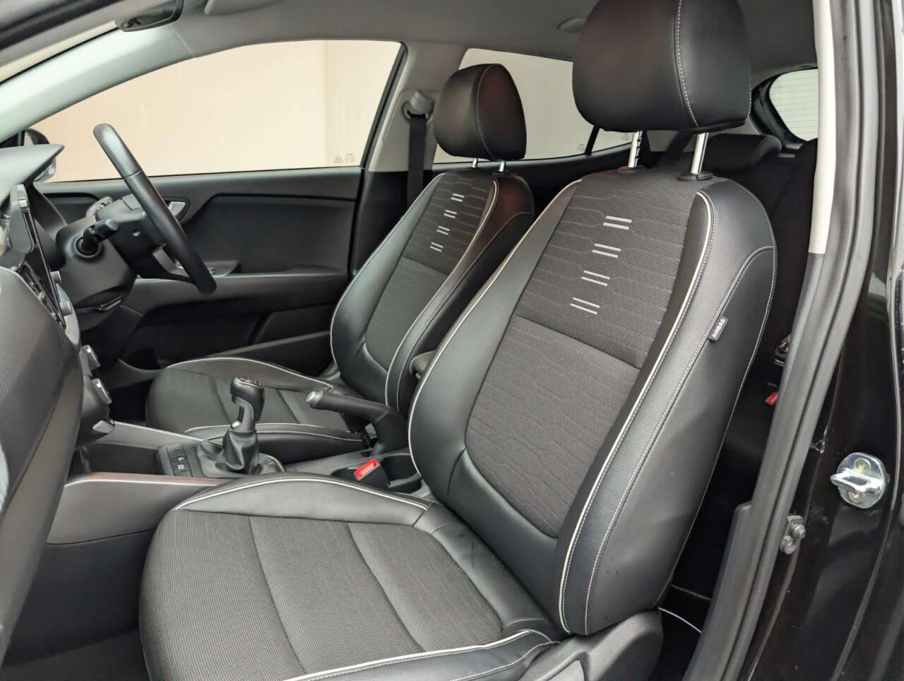 2022 KIA STONIC 2022 KIA STONIC