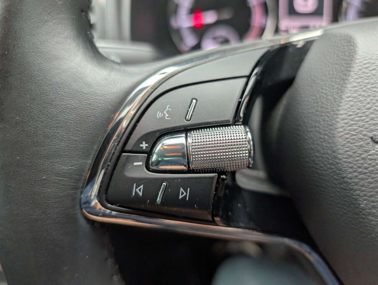 2020 SKODA KAROQ 2020 SKODA KAROQ