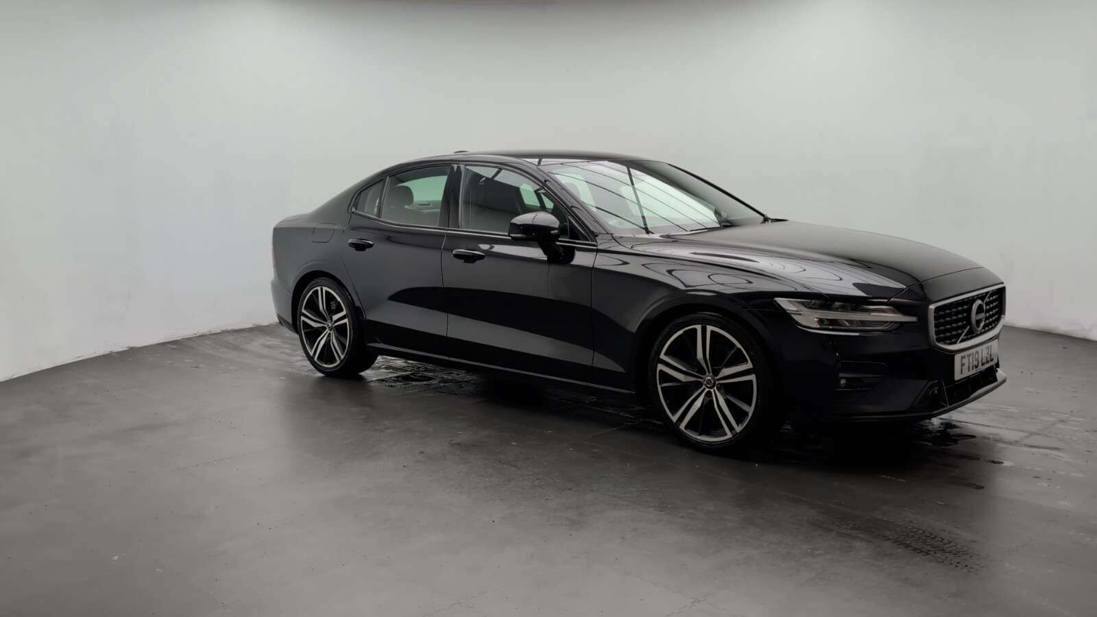 2019 VOLVO S60 2019 VOLVO S60