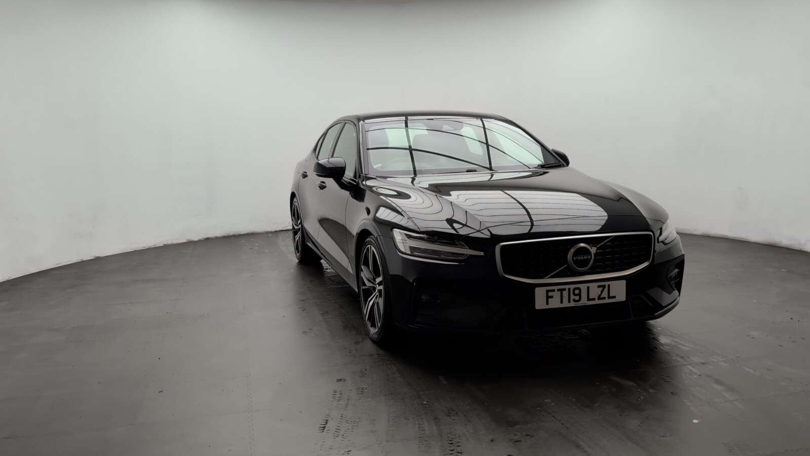 2019 VOLVO S60 2019 VOLVO S60