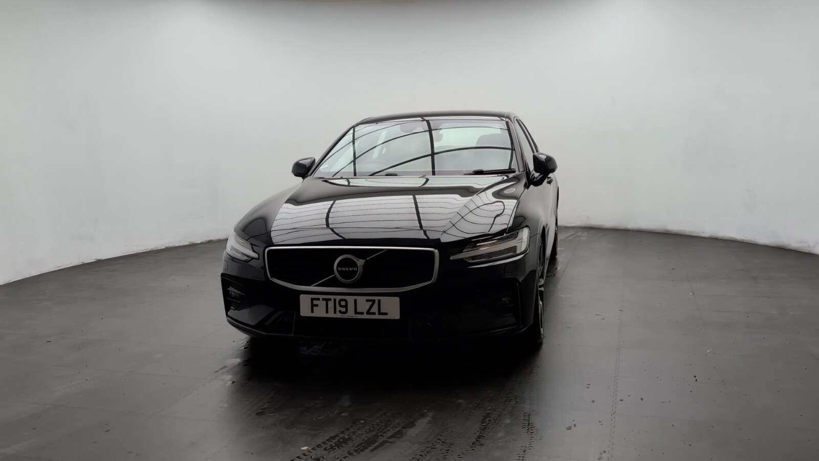 2019 VOLVO S60 2019 VOLVO S60