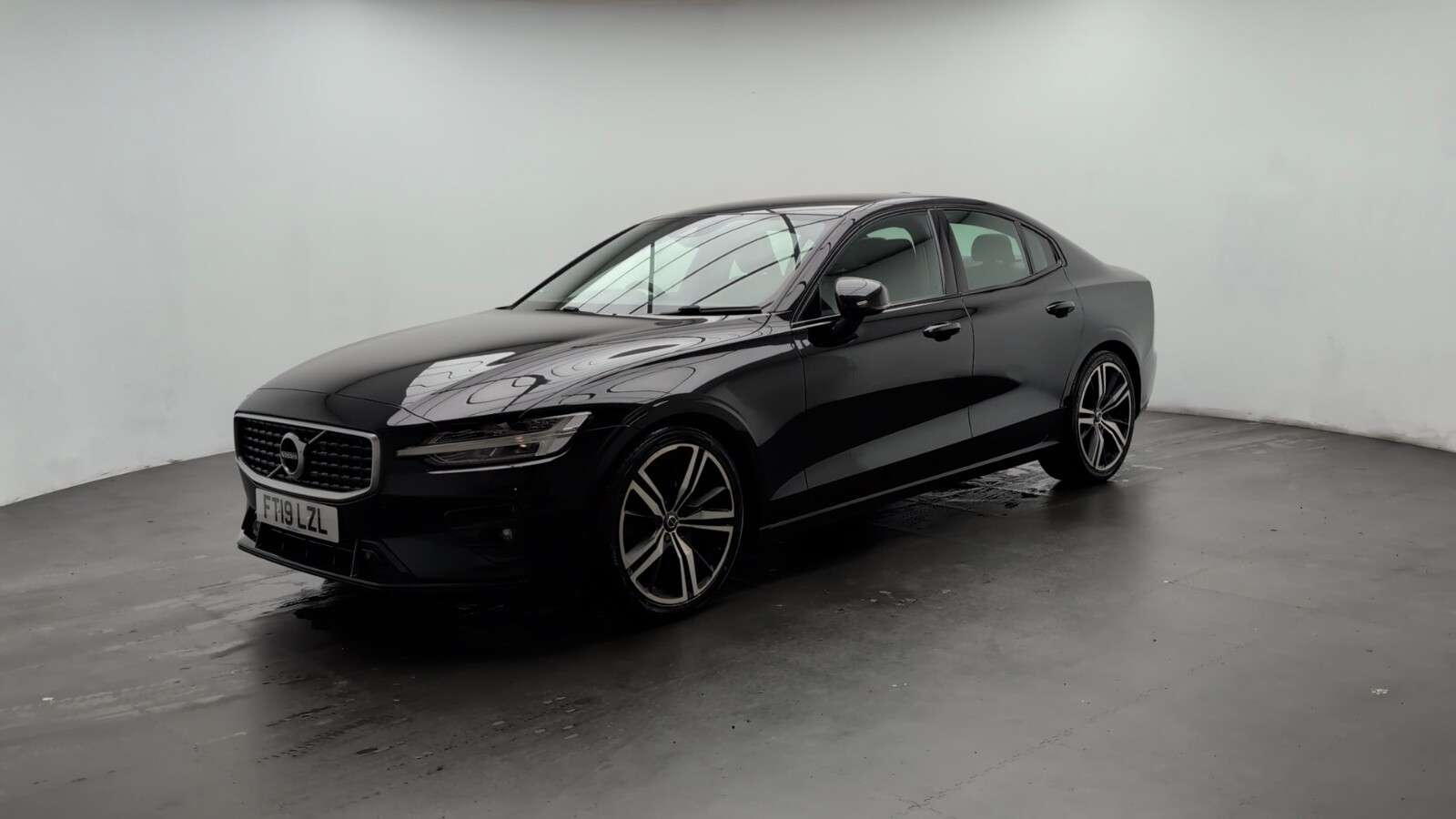 2019 VOLVO S60 2019 VOLVO S60