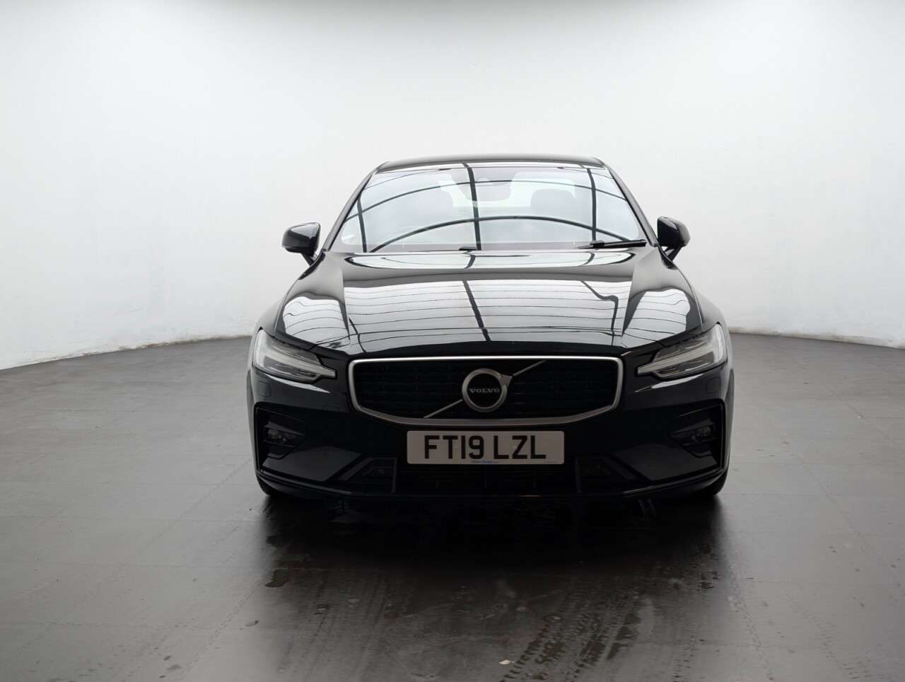 2019 VOLVO S60 2019 VOLVO S60