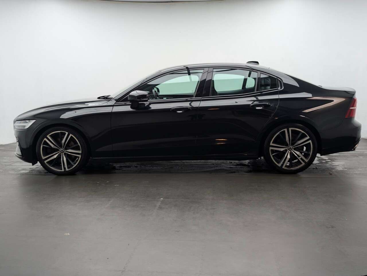 2019 VOLVO S60 2019 VOLVO S60