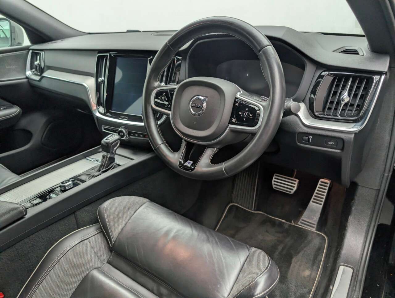 2019 VOLVO S60 2019 VOLVO S60