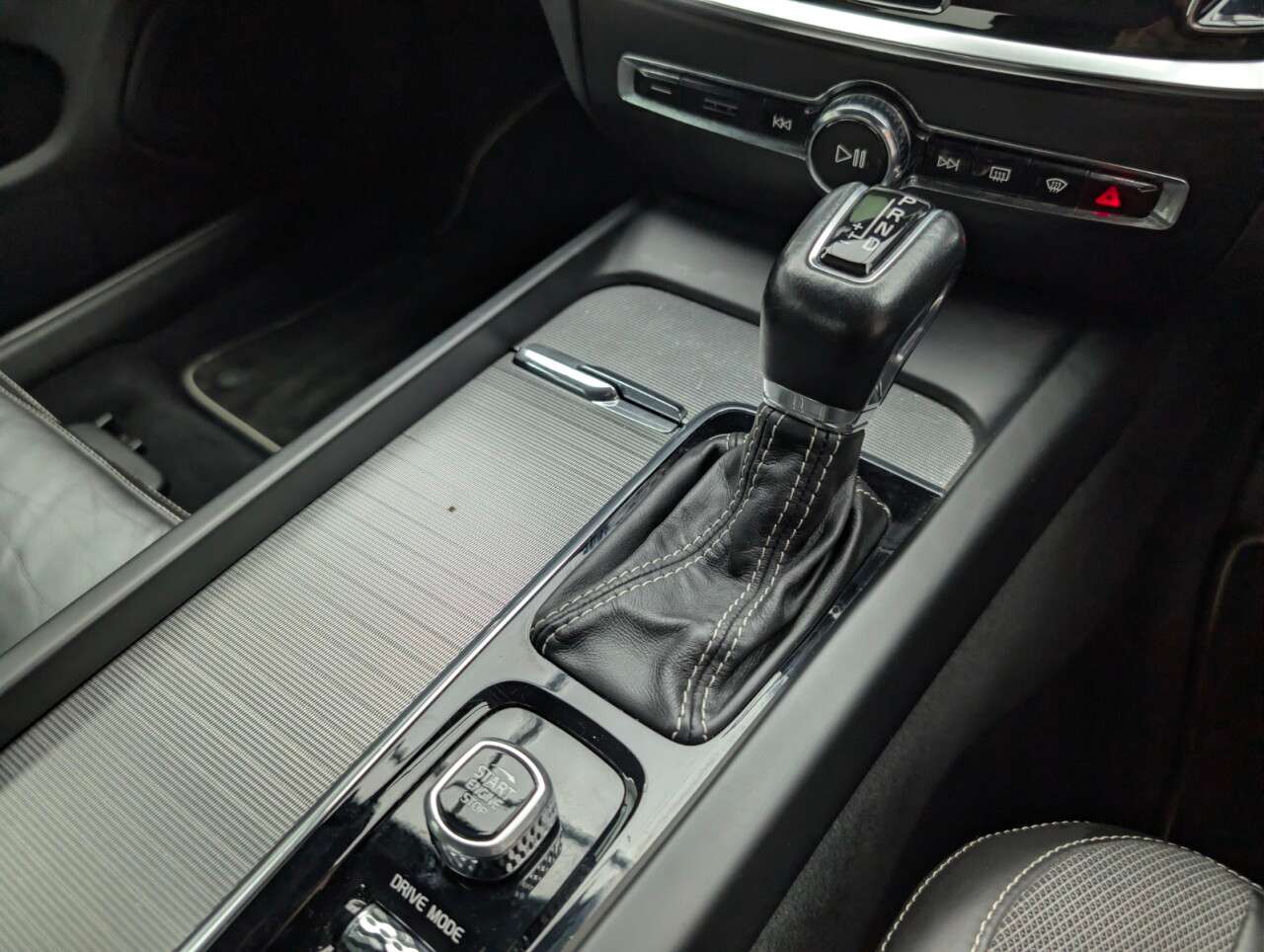 2019 VOLVO S60 2019 VOLVO S60