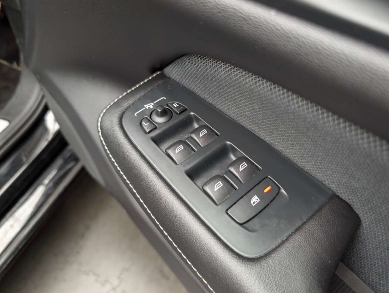 2019 VOLVO S60 2019 VOLVO S60