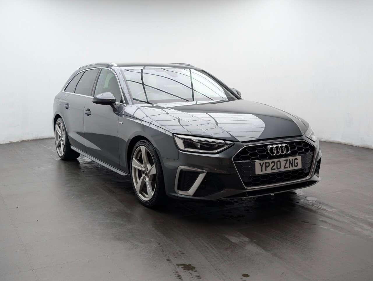 A 2020 AUDI A4 AVANT 2.0 TDI 35 S line Estate 5dr Diesel S Tronic Euro 6 (s/s) (163 ps) HEATED S A 2020 AUDI A4 AVANT 2.0 TDI 35 S line Estate 5dr Diesel S Tronic Euro 6 (s/s) (163 ps) HEATED S