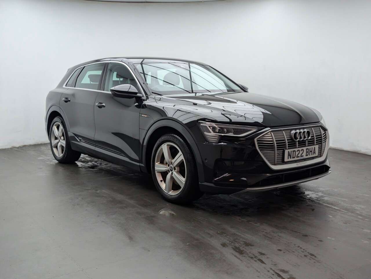 A 2022 AUDI E-TRON 55 Technik SUV 5dr Electric Auto quattro 95kWh (11kW Charger) (408 ps) PARK A 2022 AUDI E-TRON 55 Technik SUV 5dr Electric Auto quattro 95kWh (11kW Charger) (408 ps) PARK