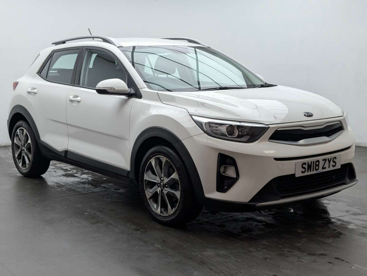 A 2018 KIA STONIC 1.0 T-GDi 2 SUV 5dr Petrol Manual Euro 6 (s/s) (118 bhp) PARKING SENSORS+NA A 2018 KIA STONIC 1.0 T-GDi 2 SUV 5dr Petrol Manual Euro 6 (s/s) (118 bhp) PARKING SENSORS+NA