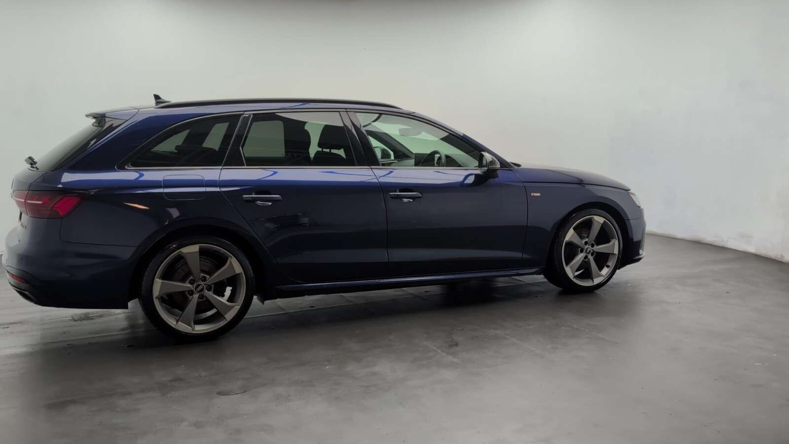 2021 AUDI A4 AVANT 2021 AUDI A4 AVANT