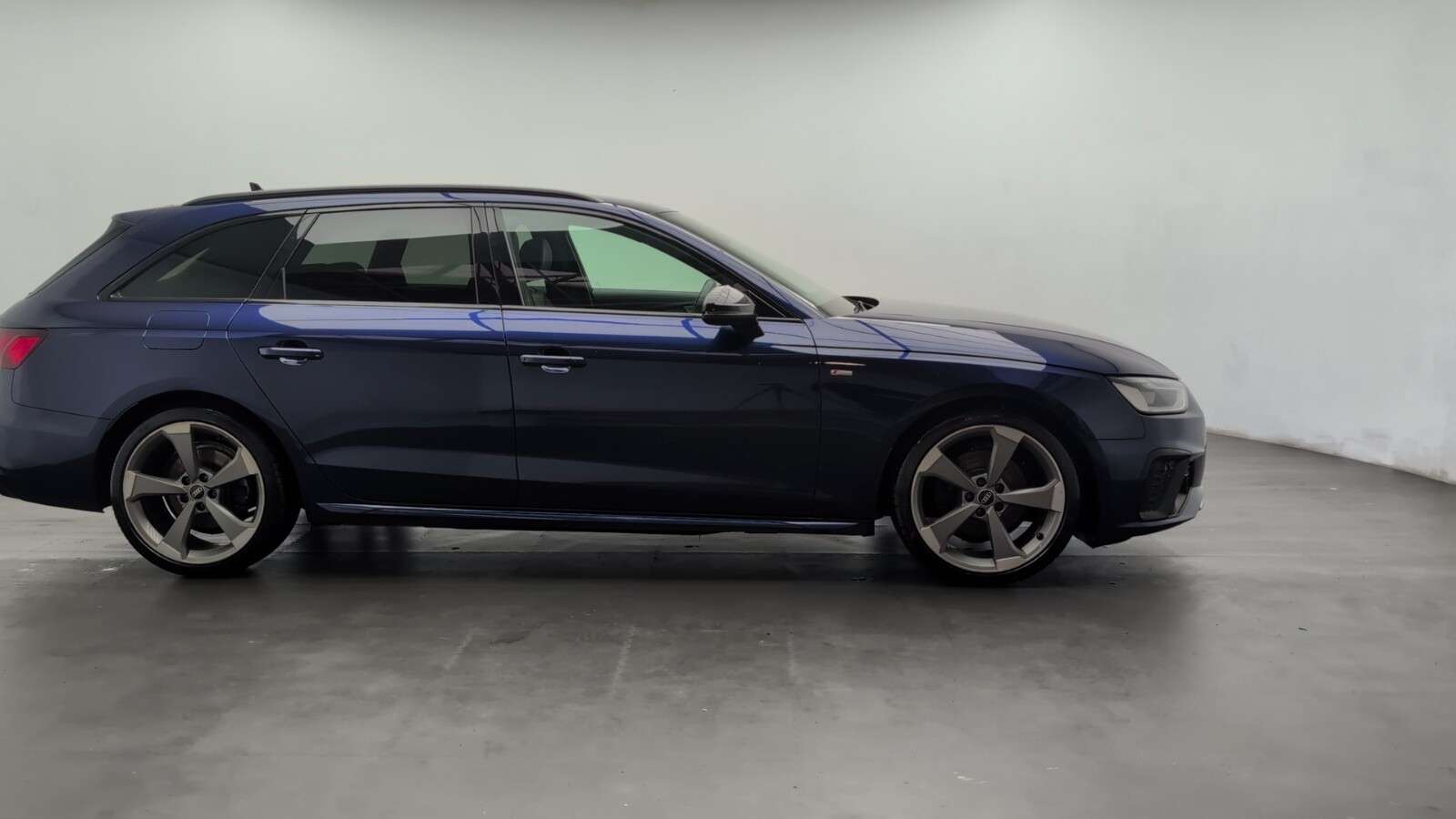 2021 AUDI A4 AVANT 2021 AUDI A4 AVANT