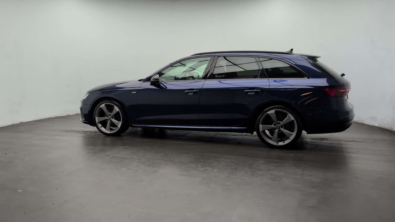 2021 AUDI A4 AVANT 2021 AUDI A4 AVANT