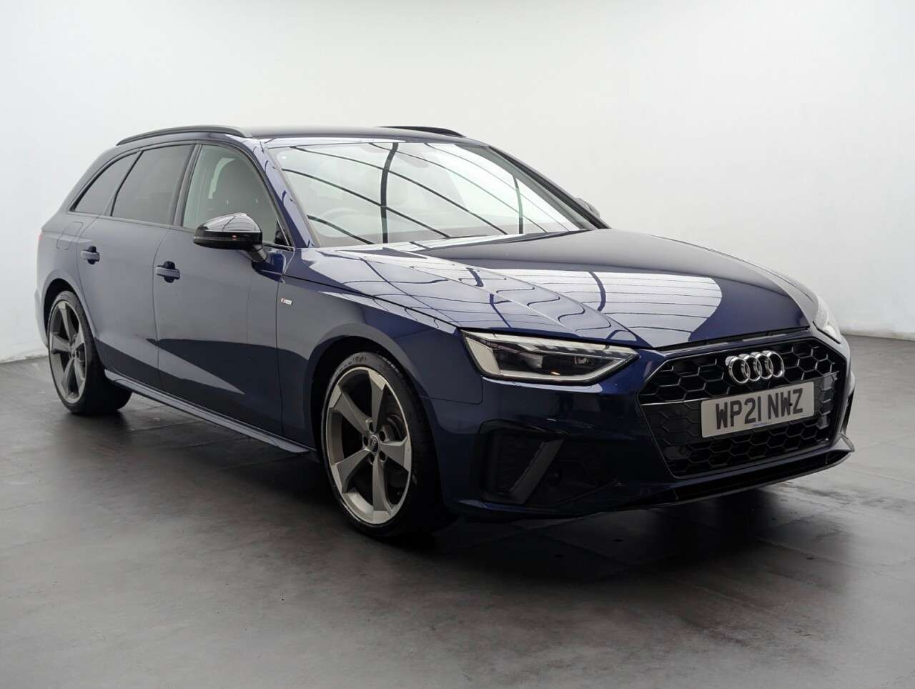 A 2021 AUDI A4 AVANT 2.0 TFSI 35 Black Edition Estate 5dr Petrol Manual Euro 6 (s/s) (150 ps) NA A 2021 AUDI A4 AVANT 2.0 TFSI 35 Black Edition Estate 5dr Petrol Manual Euro 6 (s/s) (150 ps) NA