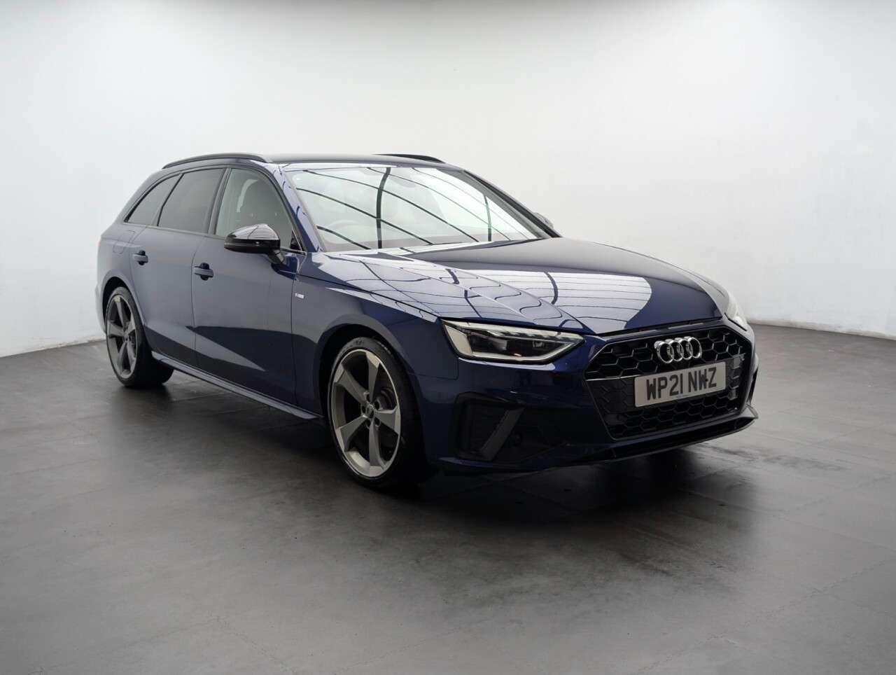 A 2021 AUDI A4 AVANT 2.0 TFSI 35 Black Edition Estate 5dr Petrol Manual Euro 6 (s/s) (150 ps) NA A 2021 AUDI A4 AVANT 2.0 TFSI 35 Black Edition Estate 5dr Petrol Manual Euro 6 (s/s) (150 ps) NA