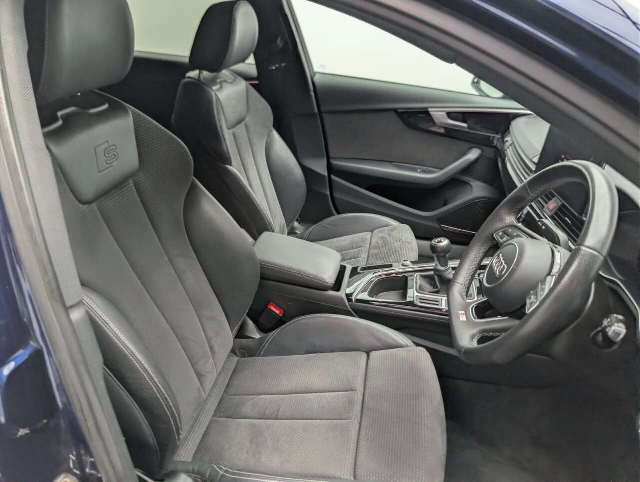 2021 AUDI A4 AVANT 2021 AUDI A4 AVANT