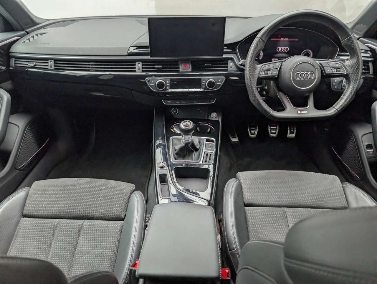 2021 AUDI A4 AVANT 2021 AUDI A4 AVANT