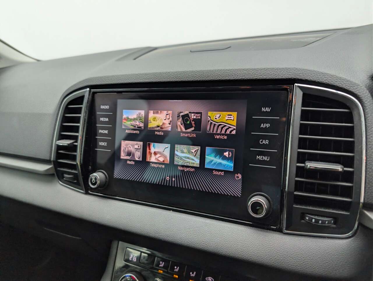 2020 SKODA KAROQ 2020 SKODA KAROQ