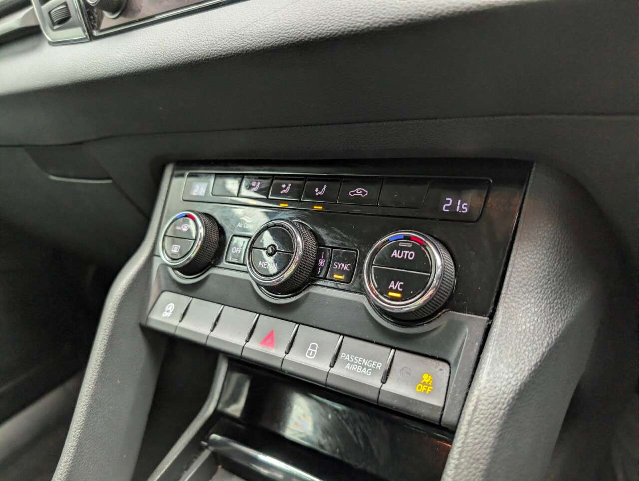 2020 SKODA KAROQ 2020 SKODA KAROQ