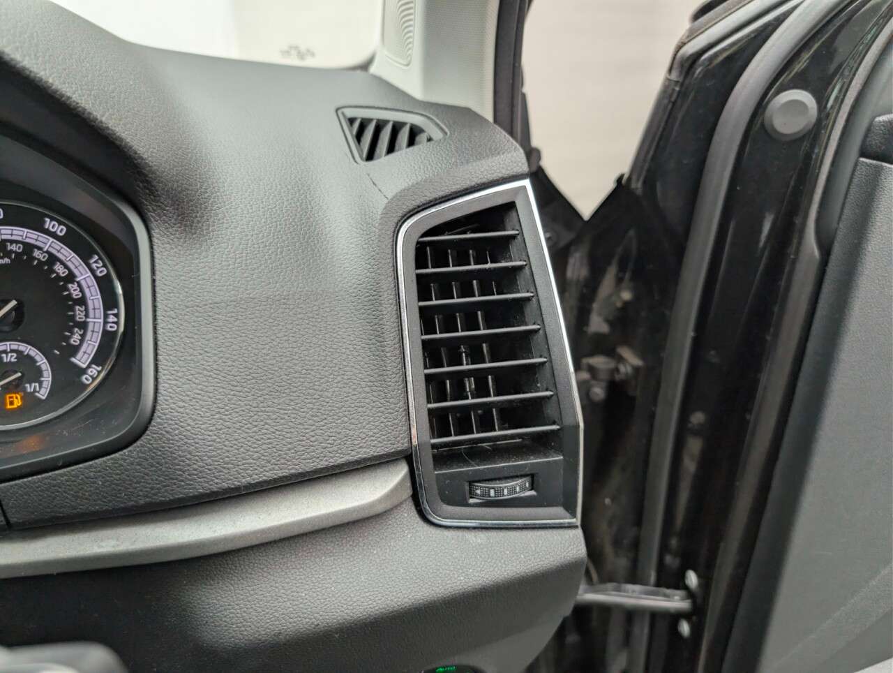 2020 SKODA KAROQ 2020 SKODA KAROQ