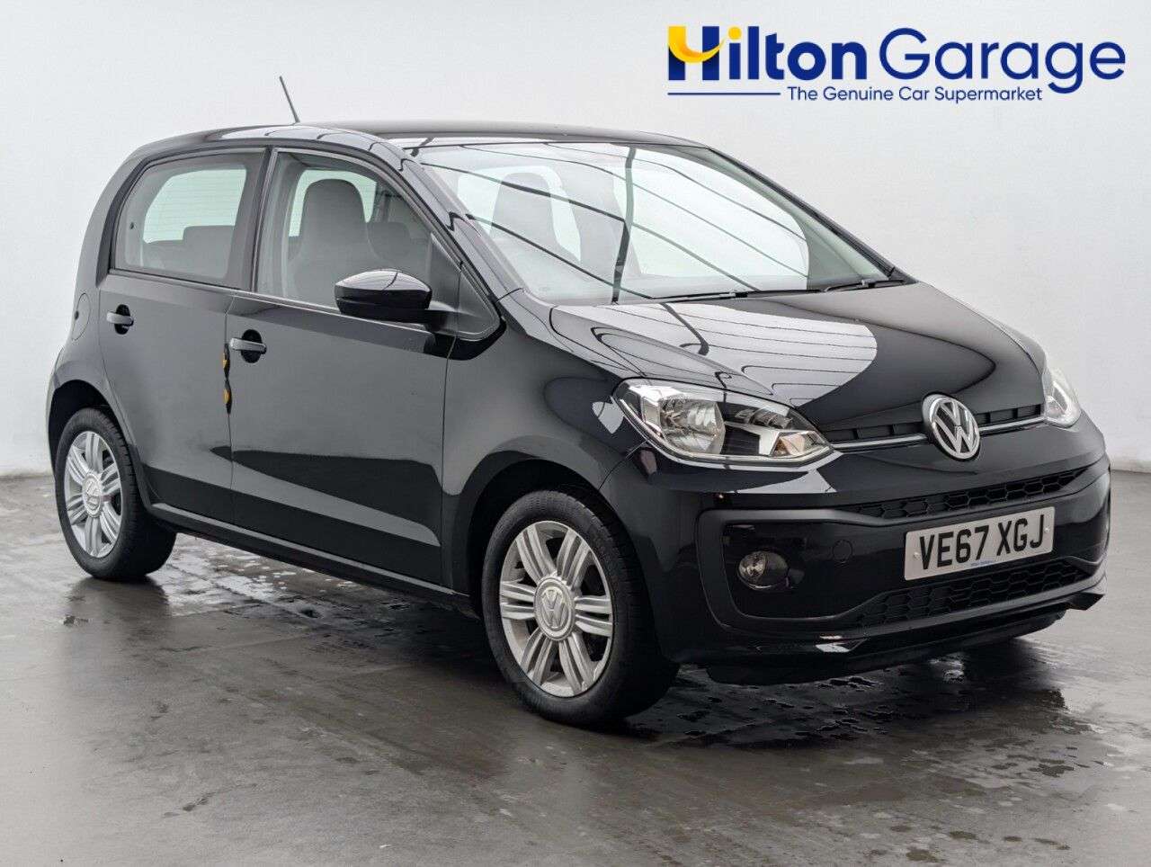 A 2018 VOLKSWAGEN UP! 1.0 High up! Hatchback 5dr Petrol Manual Euro 6 (s/s) (75 ps) BLUETOOTH+NAV A 2018 VOLKSWAGEN UP! 1.0 High up! Hatchback 5dr Petrol Manual Euro 6 (s/s) (75 ps) BLUETOOTH+NAV