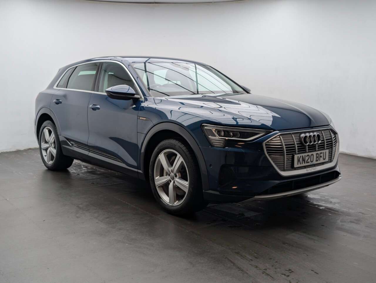 A 2020 AUDI E-TRON 50 Technik SUV 5dr Electric Auto quattro 71.2kWh (313 ps) HEATED SEATS+PARK A 2020 AUDI E-TRON 50 Technik SUV 5dr Electric Auto quattro 71.2kWh (313 ps) HEATED SEATS+PARK
