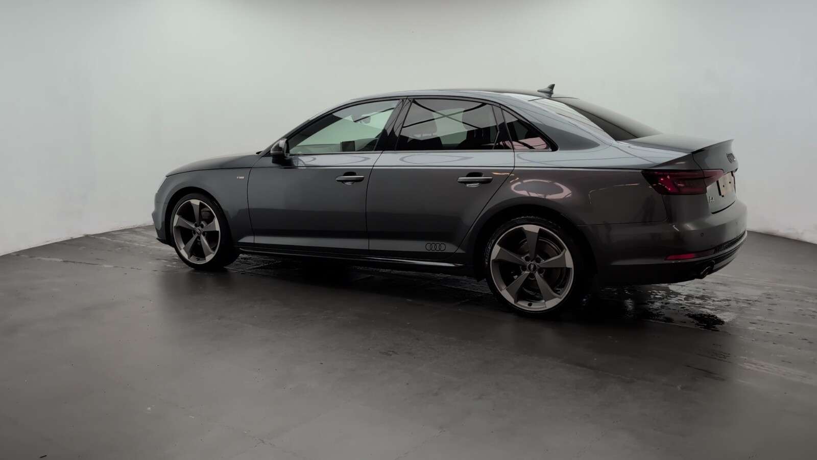 2017 AUDI A4 2017 AUDI A4