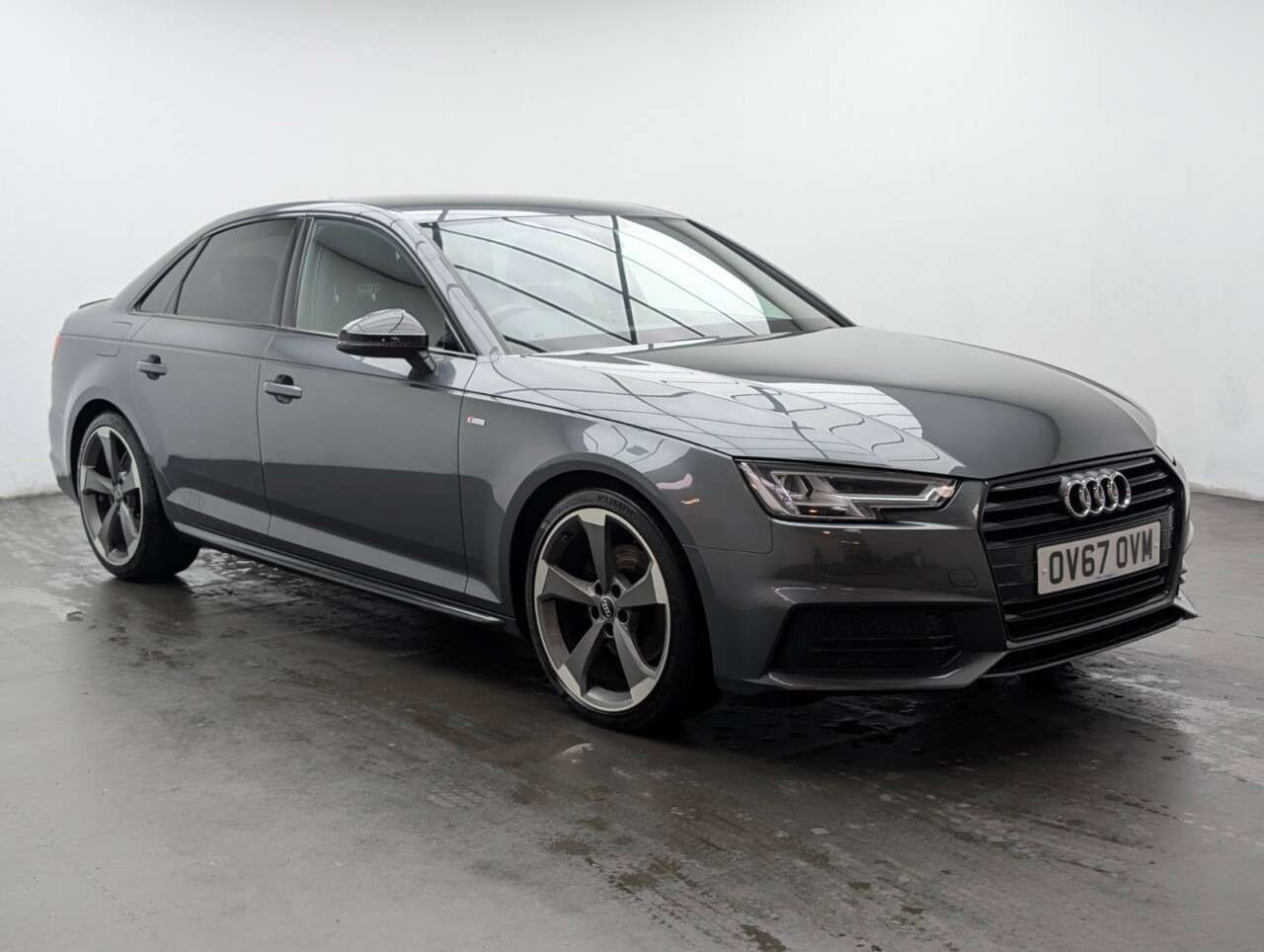 A 2017 AUDI A4 2.0 TDI Black Edition Saloon 4dr Diesel Manual Euro 6 (s/s) (150 ps) HEATED A 2017 AUDI A4 2.0 TDI Black Edition Saloon 4dr Diesel Manual Euro 6 (s/s) (150 ps) HEATED