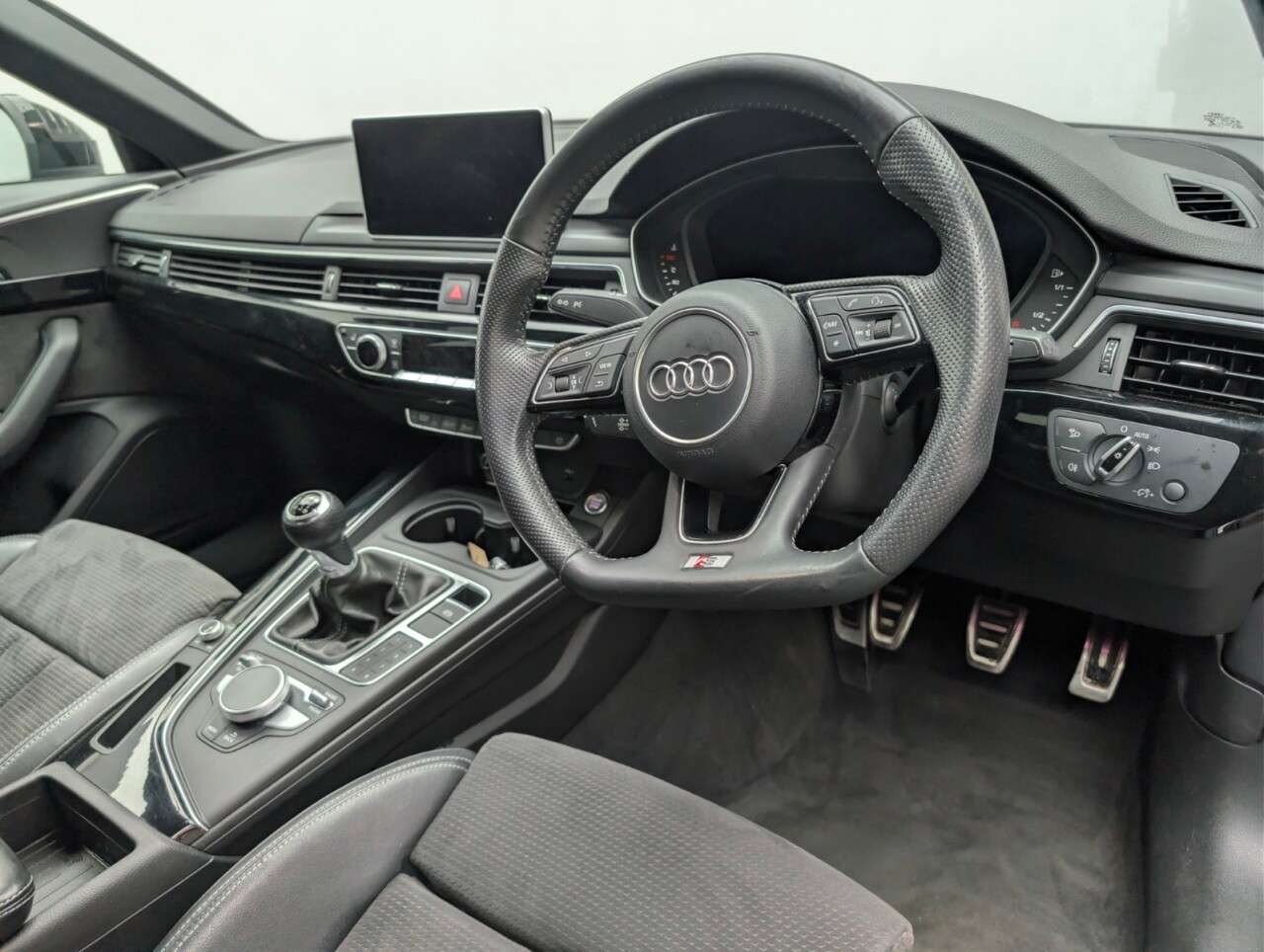 2017 AUDI A4 2017 AUDI A4