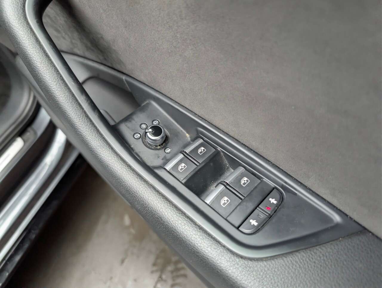 2017 AUDI A4 2017 AUDI A4