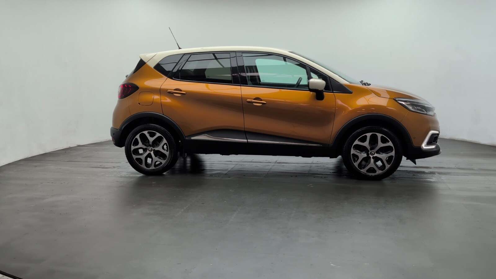 2018 RENAULT CAPTUR 2018 RENAULT CAPTUR