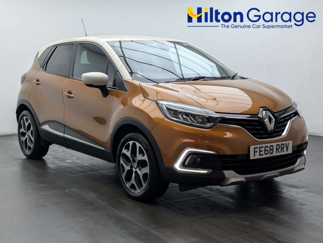 A 2018 RENAULT CAPTUR 0.9 TCe ENERGY GT Line SUV 5dr Petrol Manual Euro 6 (s/s) (90 ps) HEATED SE A 2018 RENAULT CAPTUR 0.9 TCe ENERGY GT Line SUV 5dr Petrol Manual Euro 6 (s/s) (90 ps) HEATED SE