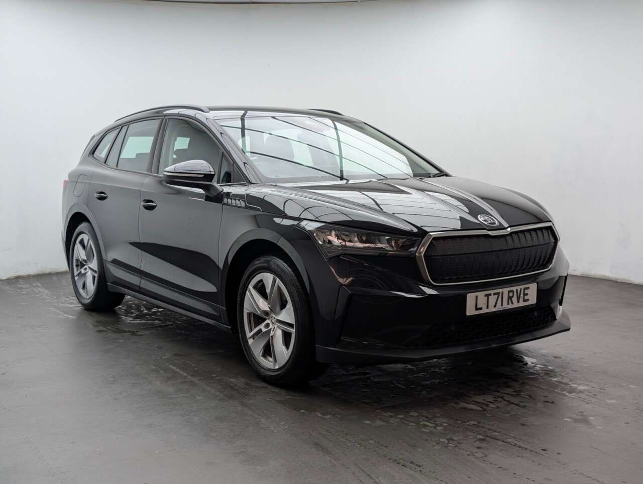 A 2021 SKODA ENYAQ 62kWh 60 SUV 5dr Electric Auto (179 ps) CRUISE CONTROL+BLUETOOTH A 2021 SKODA ENYAQ 62kWh 60 SUV 5dr Electric Auto (179 ps) CRUISE CONTROL+BLUETOOTH