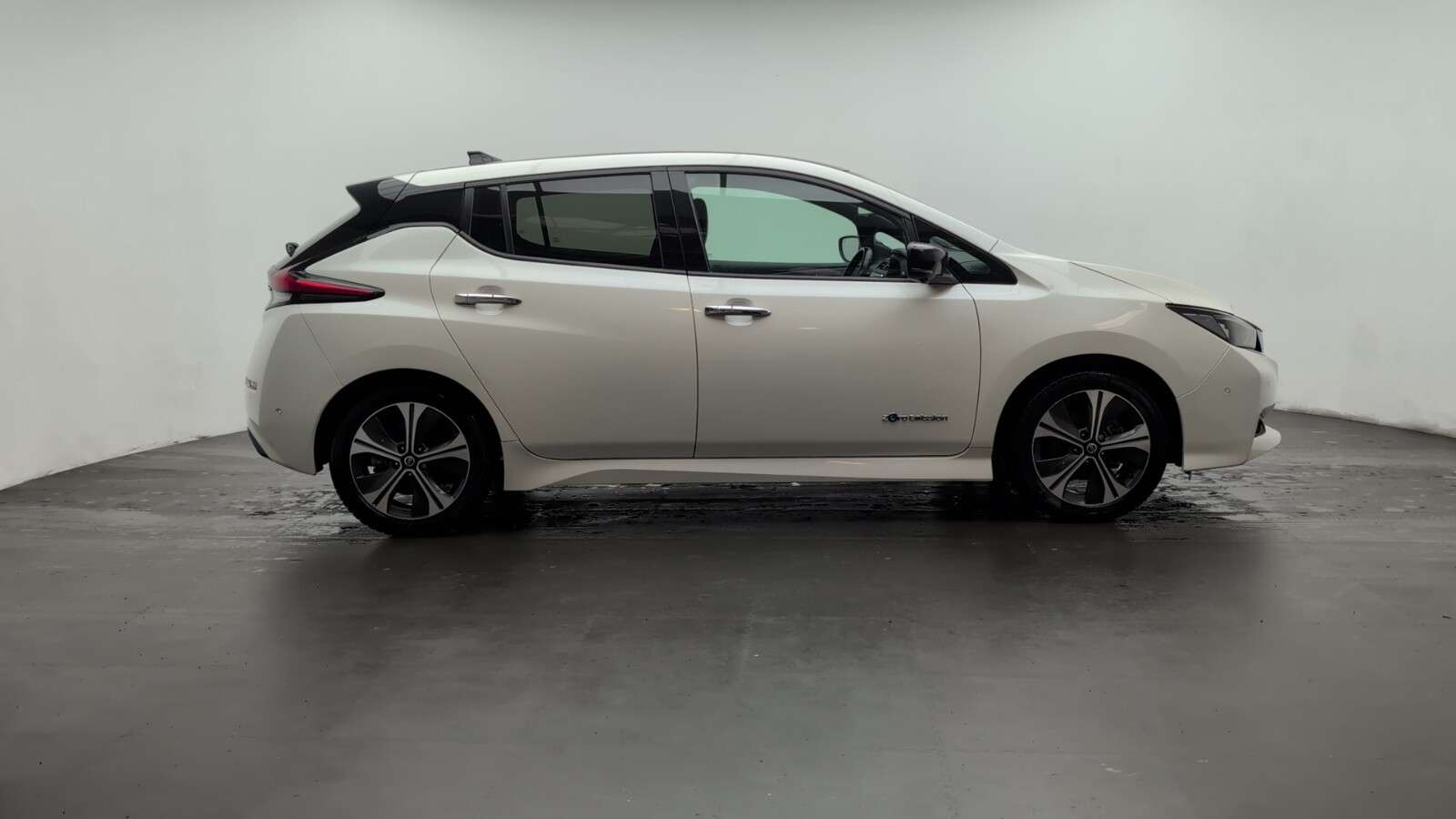 2019 NISSAN LEAF 2019 NISSAN LEAF