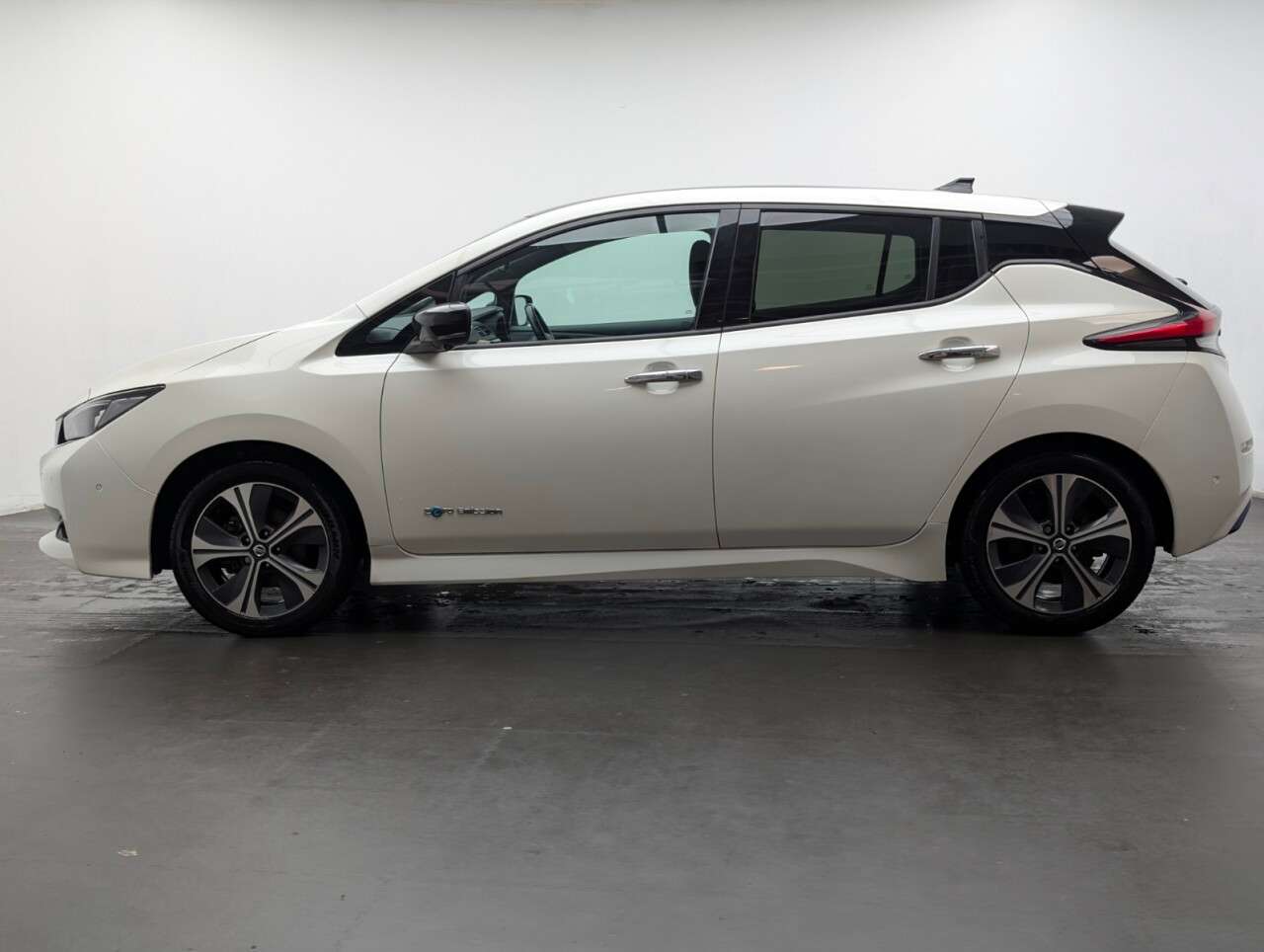 2019 NISSAN LEAF 2019 NISSAN LEAF