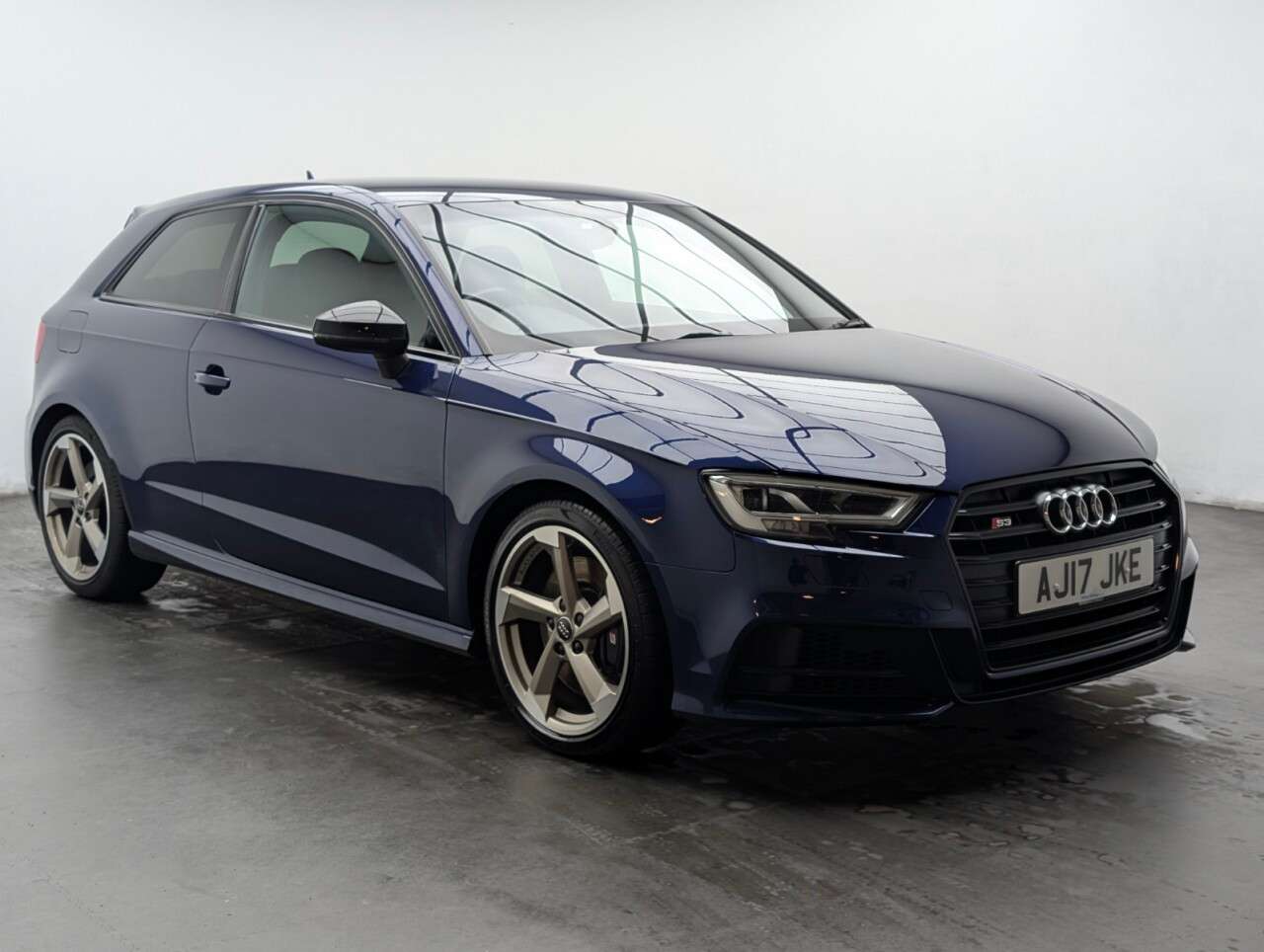 A 2017 AUDI S3 2.0 TFSI Black Edition Hatchback 3dr Petrol S Tronic quattro Euro 6 (s/s) ( A 2017 AUDI S3 2.0 TFSI Black Edition Hatchback 3dr Petrol S Tronic quattro Euro 6 (s/s) (